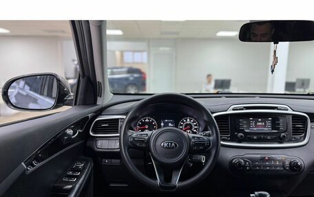 KIA Sorento III Prime рестайлинг, 2017 год, 2 199 000 рублей, 12 фотография