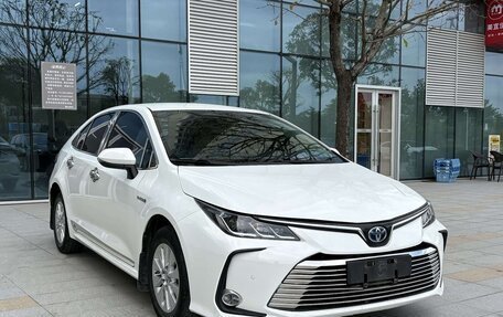 Toyota Corolla, 2022 год, 1 900 000 рублей, 3 фотография