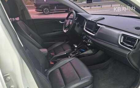 KIA Stonic, 2020 год, 1 500 000 рублей, 6 фотография