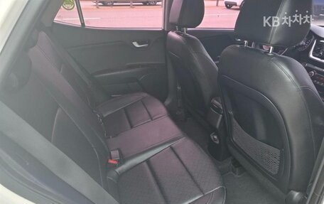 KIA Stonic, 2020 год, 1 500 000 рублей, 7 фотография