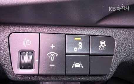 KIA Stonic, 2020 год, 1 500 000 рублей, 16 фотография