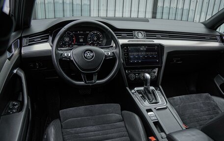 Volkswagen Passat B8 рестайлинг, 2017 год, 1 799 000 рублей, 6 фотография