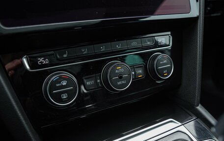 Volkswagen Passat B8 рестайлинг, 2017 год, 1 799 000 рублей, 16 фотография