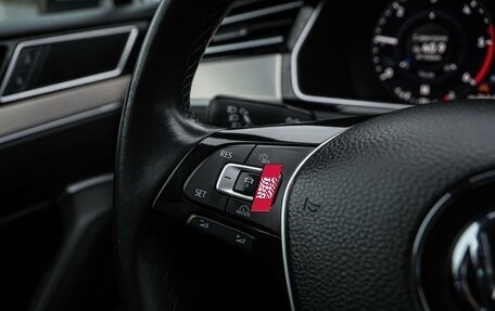 Volkswagen Passat B8 рестайлинг, 2017 год, 1 799 000 рублей, 20 фотография