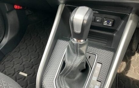 Daihatsu Rocky, 2022 год, 1 779 000 рублей, 35 фотография