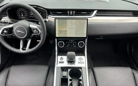 Jaguar XF II, 2024 год, 6 883 000 рублей, 12 фотография