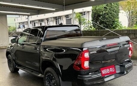 Toyota Hilux VIII, 2023 год, 4 400 000 рублей, 3 фотография