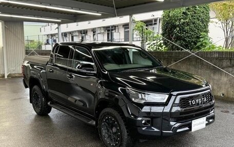 Toyota Hilux VIII, 2023 год, 4 400 000 рублей, 7 фотография