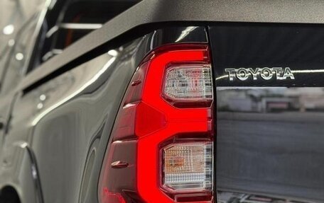 Toyota Hilux VIII, 2023 год, 4 400 000 рублей, 12 фотография