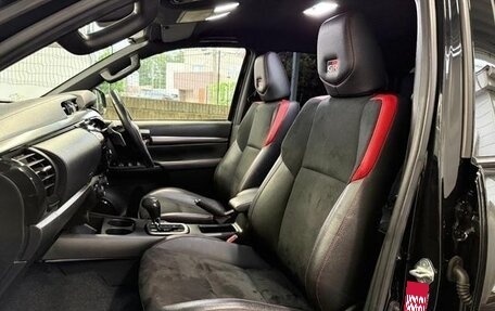 Toyota Hilux VIII, 2023 год, 4 400 000 рублей, 18 фотография