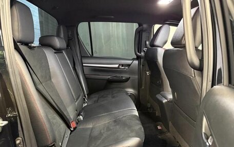 Toyota Hilux VIII, 2023 год, 4 400 000 рублей, 23 фотография