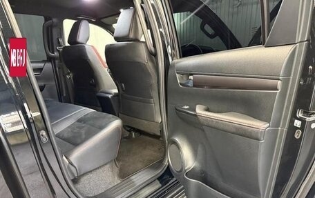 Toyota Hilux VIII, 2023 год, 4 400 000 рублей, 24 фотография