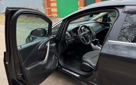 Opel Astra J, 2011 год, 13 фотография