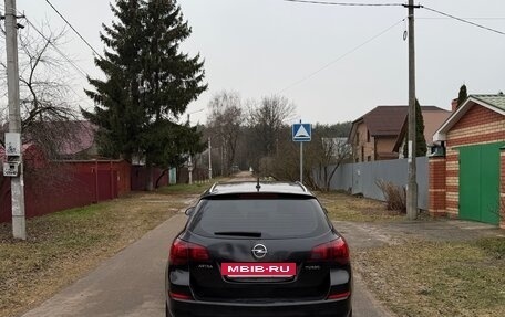 Opel Astra J, 2011 год, 9 фотография