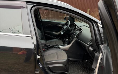 Opel Astra J, 2011 год, 18 фотография