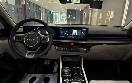 KIA K5, 2023 год, 2 194 000 рублей, 15 фотография