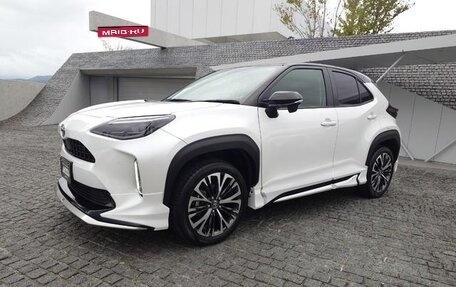 Toyota Yaris Cross, 2022 год, 1 690 000 рублей, 1 фотография