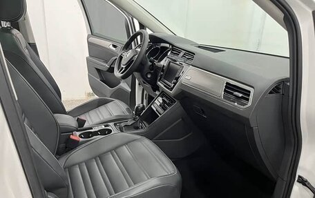 Volkswagen Touran III, 2021 год, 2 000 050 рублей, 8 фотография