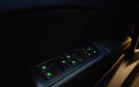 Skoda Superb III рестайлинг, 2012 год, 999 000 рублей, 23 фотография