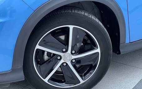 Honda Vezel, 2021 год, 1 800 000 рублей, 7 фотография