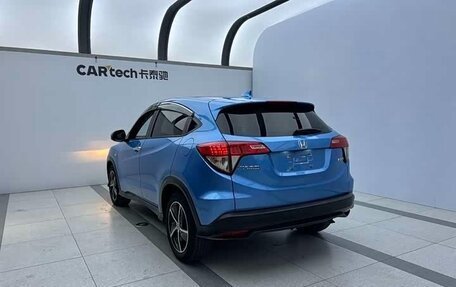 Honda Vezel, 2021 год, 1 800 000 рублей, 4 фотография