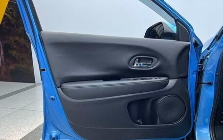 Honda Vezel, 2021 год, 1 800 000 рублей, 12 фотография