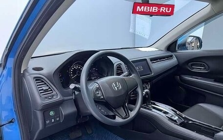 Honda Vezel, 2021 год, 1 800 000 рублей, 9 фотография