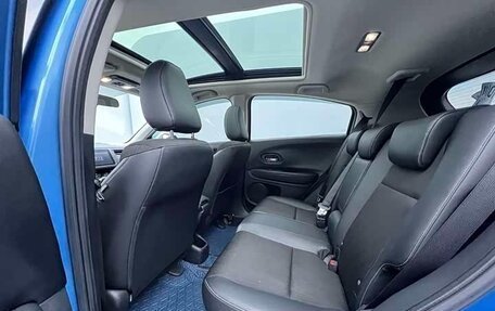 Honda Vezel, 2021 год, 1 800 000 рублей, 13 фотография