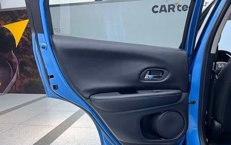 Honda Vezel, 2021 год, 1 800 000 рублей, 15 фотография