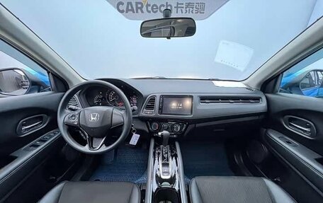 Honda Vezel, 2021 год, 1 800 000 рублей, 23 фотография