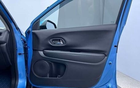 Honda Vezel, 2021 год, 1 800 000 рублей, 22 фотография