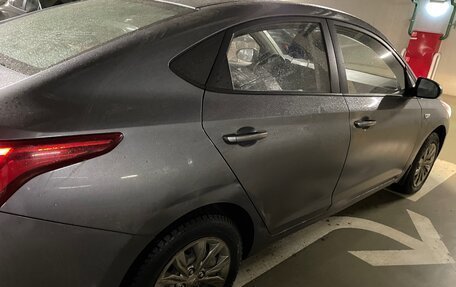 Hyundai Solaris II рестайлинг, 2019 год, 1 050 000 рублей, 2 фотография