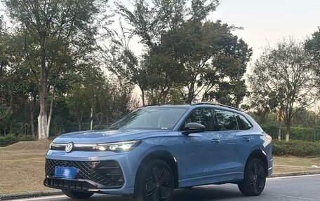 Volkswagen Tiguan, 2024 год, 4 175 000 рублей, 1 фотография