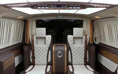 Mercedes-Benz V-Класс, 2017 год, 7 700 000 рублей, 3 фотография