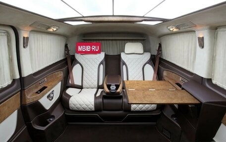 Mercedes-Benz V-Класс, 2017 год, 7 700 000 рублей, 6 фотография