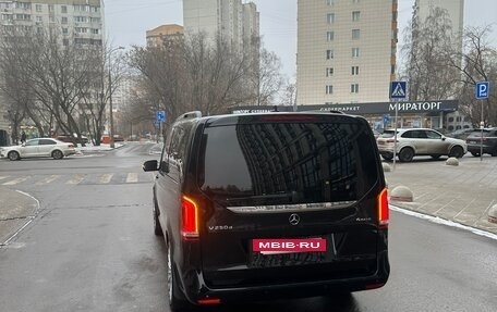 Mercedes-Benz V-Класс, 2017 год, 7 700 000 рублей, 8 фотография