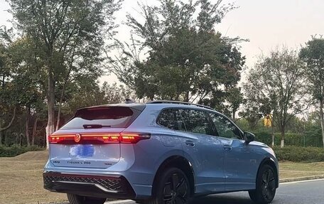 Volkswagen Tiguan, 2024 год, 4 175 000 рублей, 6 фотография