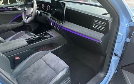 Volkswagen Tiguan, 2024 год, 4 175 000 рублей, 11 фотография