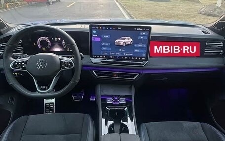 Volkswagen Tiguan, 2024 год, 4 175 000 рублей, 13 фотография