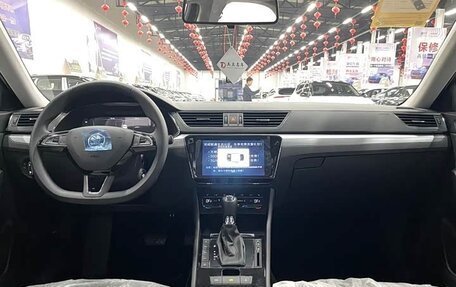 Skoda Superb, 2024 год, 1 855 629 рублей, 10 фотография