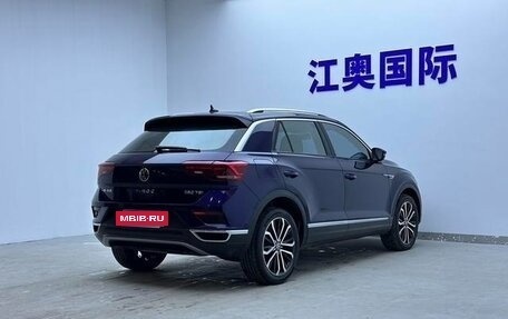 Volkswagen T-Roc I, 2022 год, 1 980 098 рублей, 4 фотография