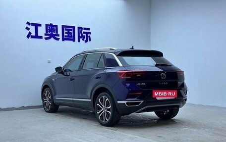 Volkswagen T-Roc I, 2022 год, 1 980 098 рублей, 7 фотография