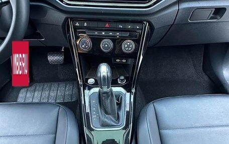 Volkswagen T-Roc I, 2022 год, 1 980 098 рублей, 16 фотография