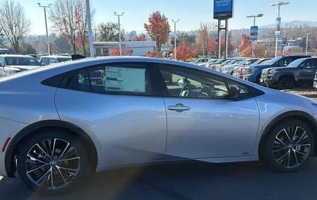 Toyota Prius IV XW50, 2025 год, 4 542 000 рублей, 6 фотография