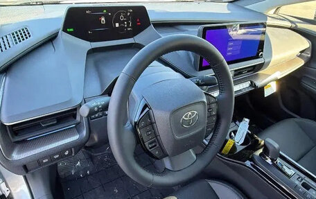 Toyota Prius IV XW50, 2025 год, 4 542 000 рублей, 10 фотография