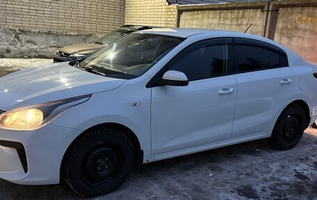 KIA Rio IV, 2018 год, 1 350 000 рублей, 3 фотография