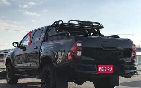 Toyota Hilux VIII, 2022 год, 4 300 000 рублей, 6 фотография