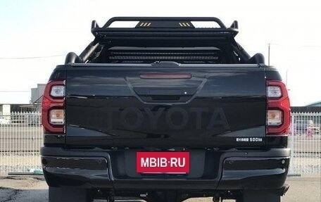 Toyota Hilux VIII, 2022 год, 4 300 000 рублей, 8 фотография