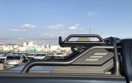 Toyota Hilux VIII, 2022 год, 4 300 000 рублей, 25 фотография