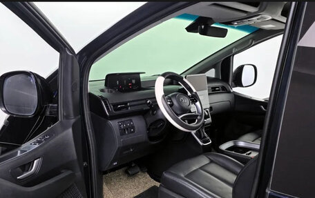 Hyundai Staria, 2024 год, 3 750 000 рублей, 10 фотография